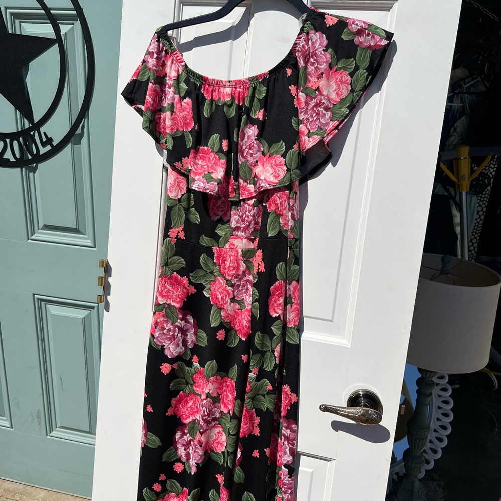 2 XS dresses